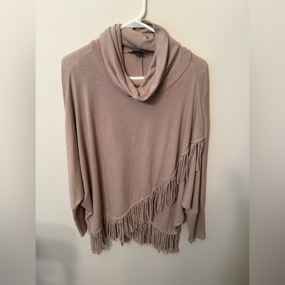 💗 Long Sleeve Fringe Shirt With Cowl neck, Size M Oversized